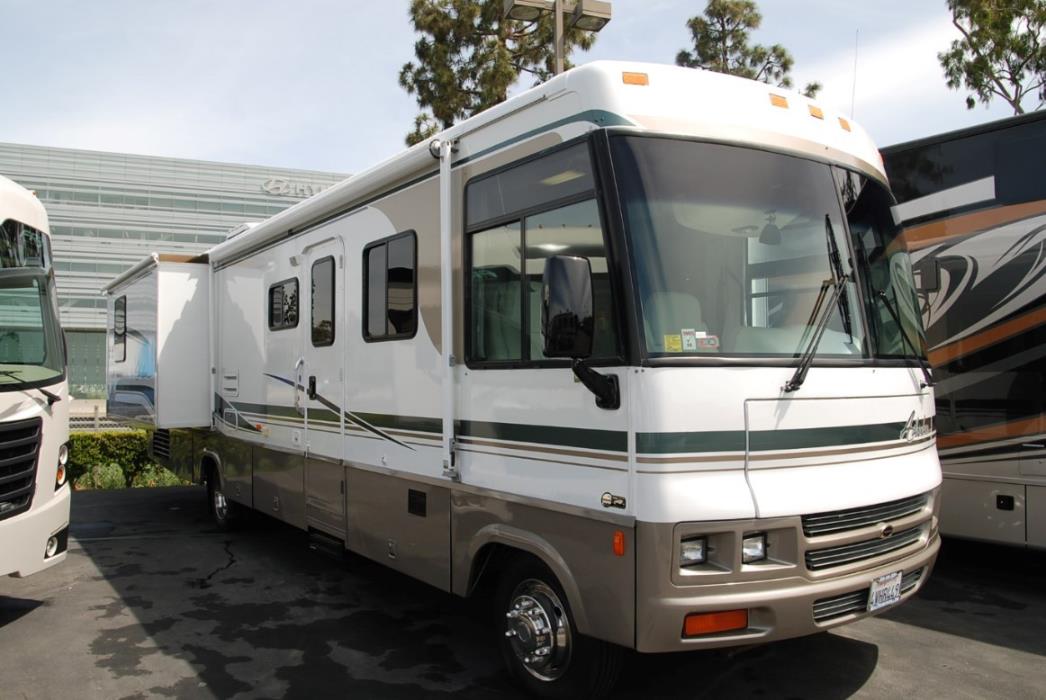 2002 Winnebago ADVENTURER 35U