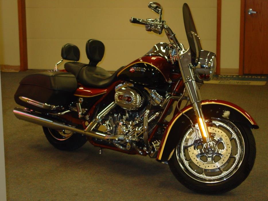 2008 Harley-Davidson ROAD KING CVO 105TH ANNIVERSARY EDITION