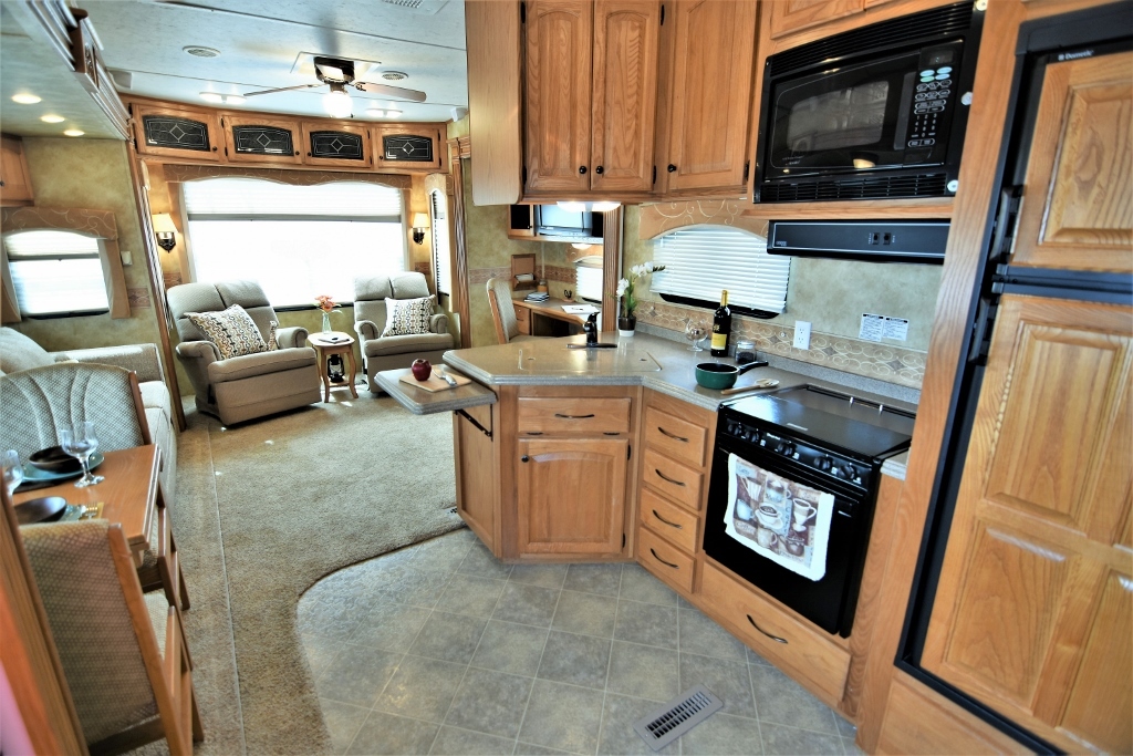 2008 Heartland Bighorn 3400RL