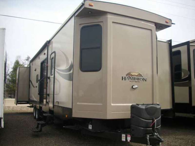 2014 Crossroads Rv Hampton HT380QB