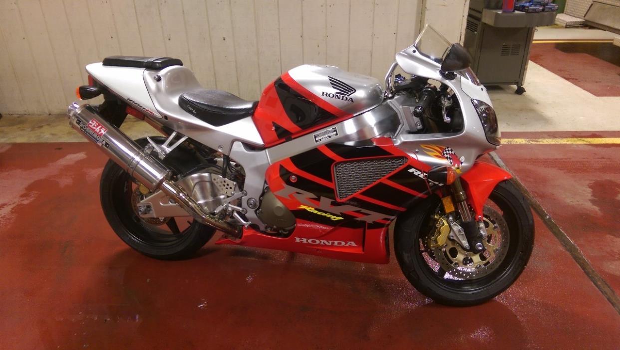 2004 Honda RC 51