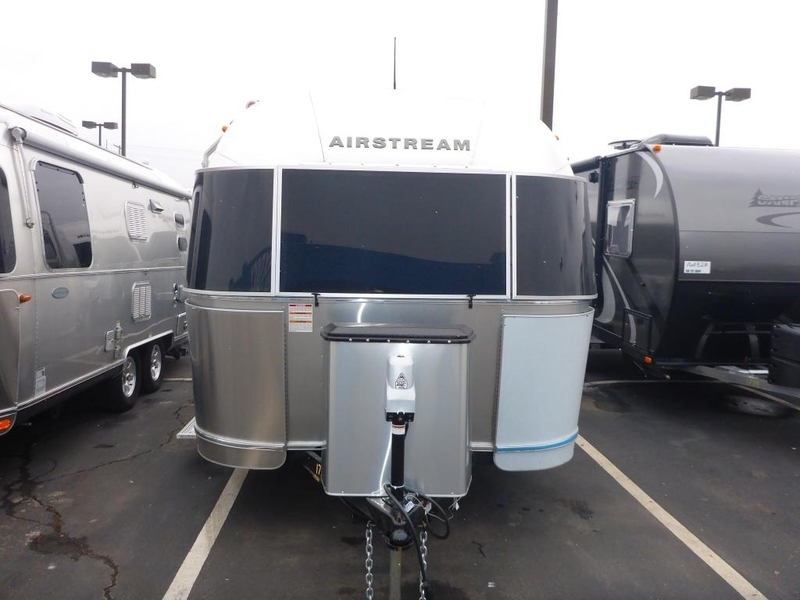 2017 Airstream International Serenity 19