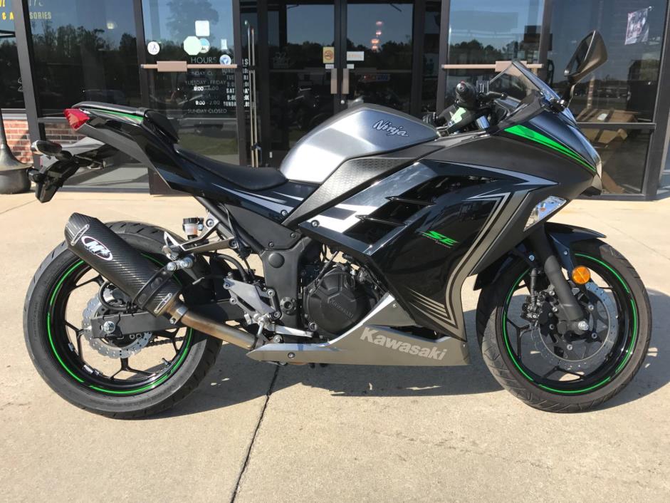 2015 Kawasaki Ninja 300 SE