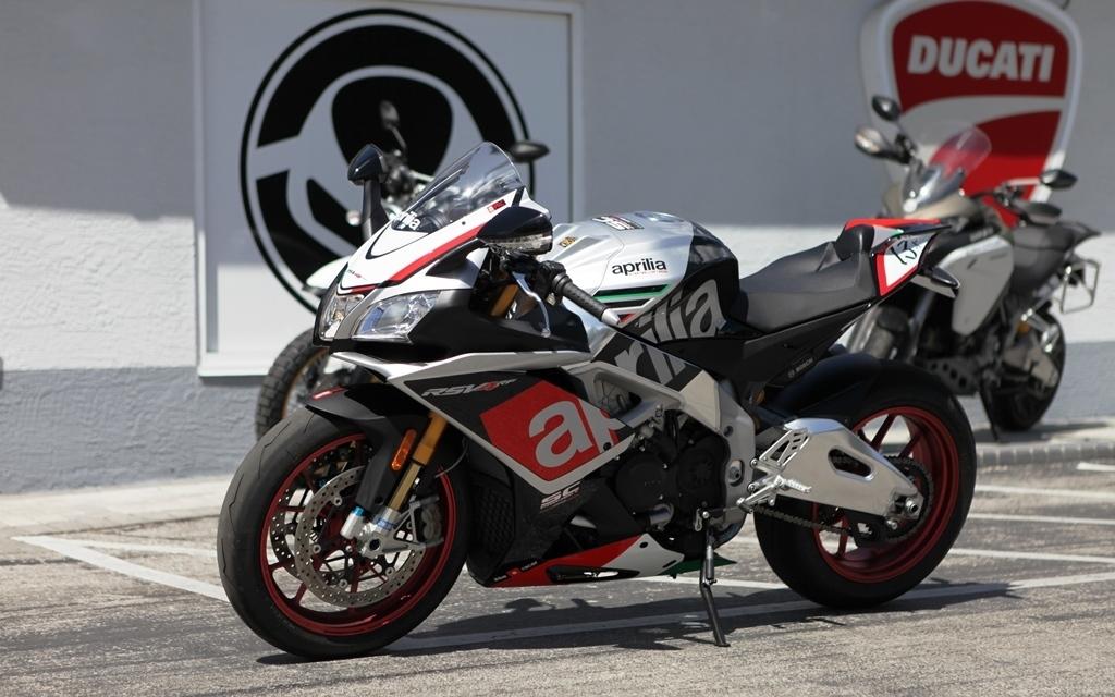 2016 Aprilia RSV4 RF FACTORY