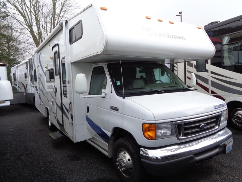 2006 Coachmen Freelander 2600