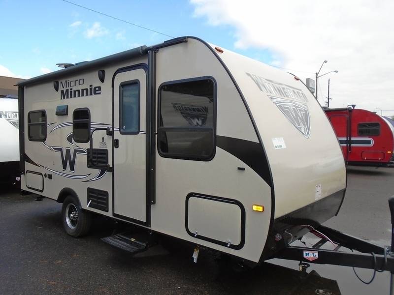 2017 Winnebago Micro Minnie 1705RD