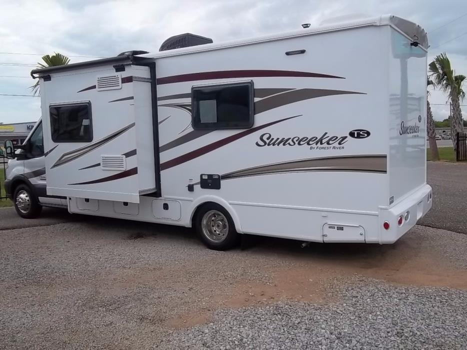 2017 Forest River SUNSEEKER 2370TS