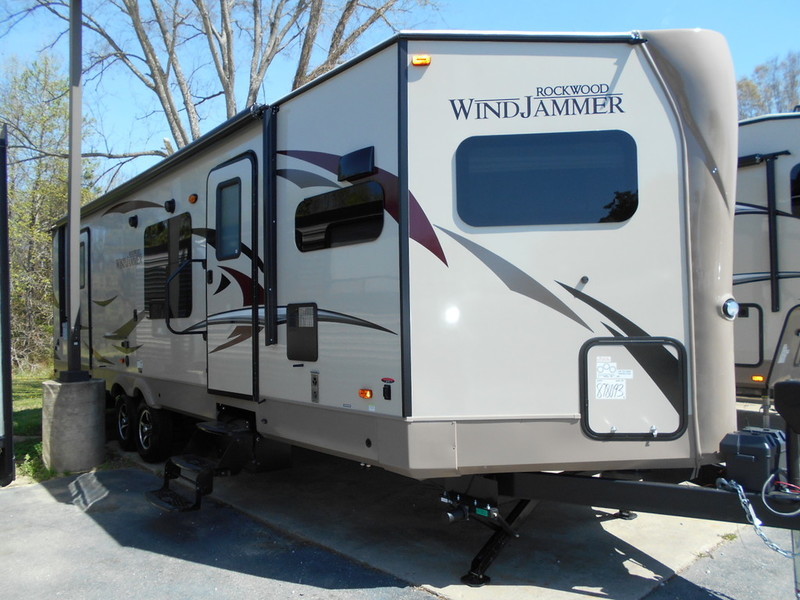 2018 Forest River Rockwood Windjammer 3008W