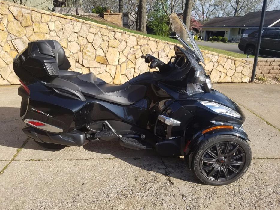 2014 Can-Am SPYDER RT-S SE6