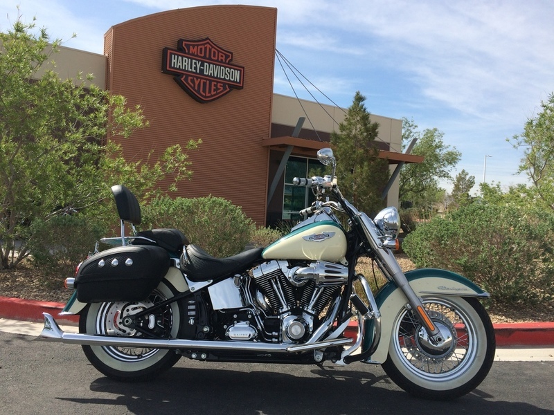 2009 Harley-Davidson FLSTN - Softail Deluxe