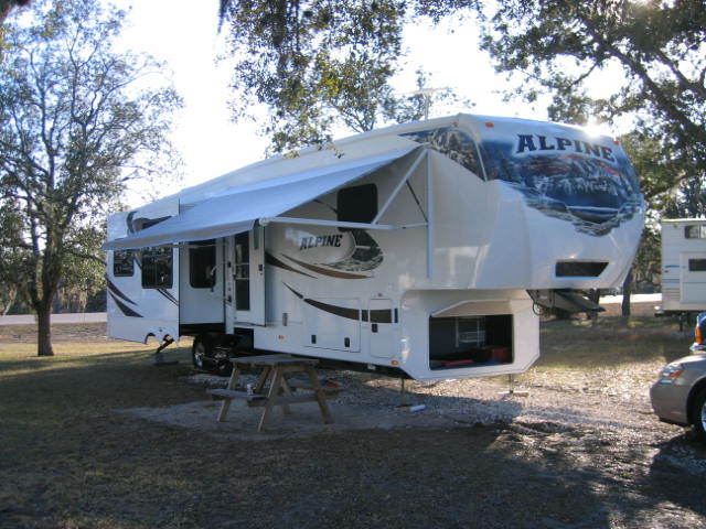 2011 Keystone ALPINE 3640RL