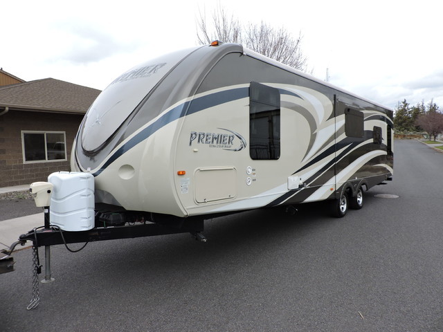 2012 Keystone Bullet 28RLPR Ultra Light 33 Ft.