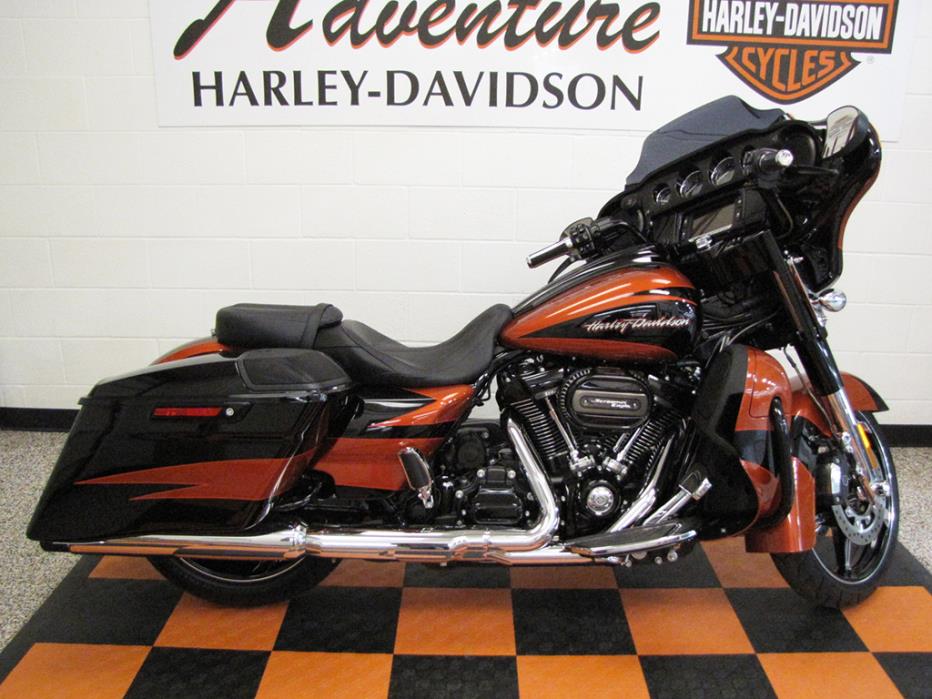 2017 Harley-Davidson CVO Street Glide FLHXSE