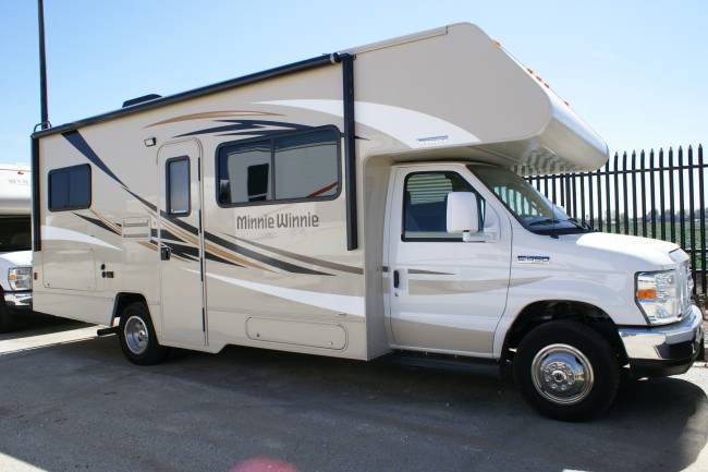 2017 Winnebago Minnie 25B