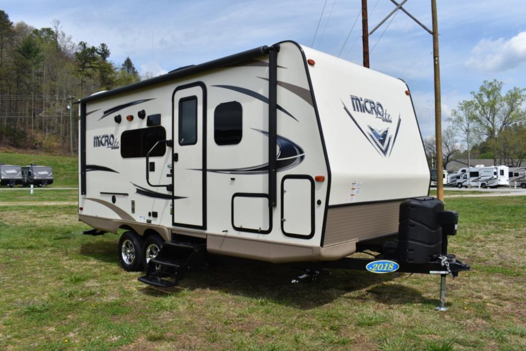 2018 Forest River FLAGSTAFF MICRO LITE 21DS