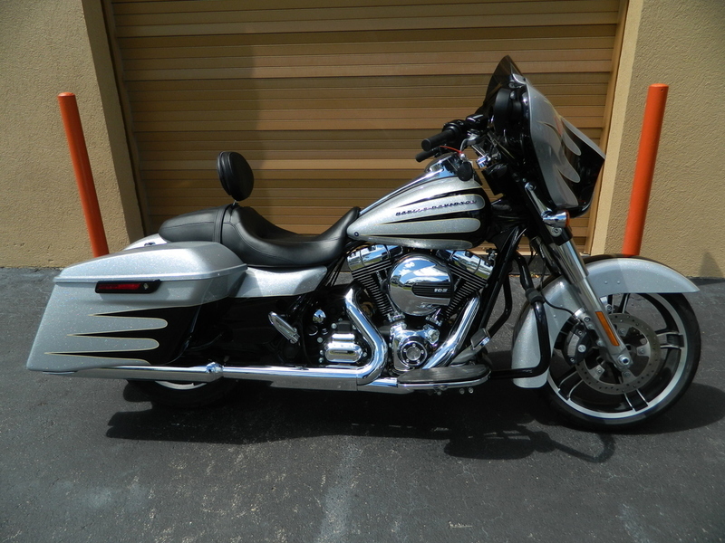 2015 Harley-Davidson FLHXS - Street Glide Special