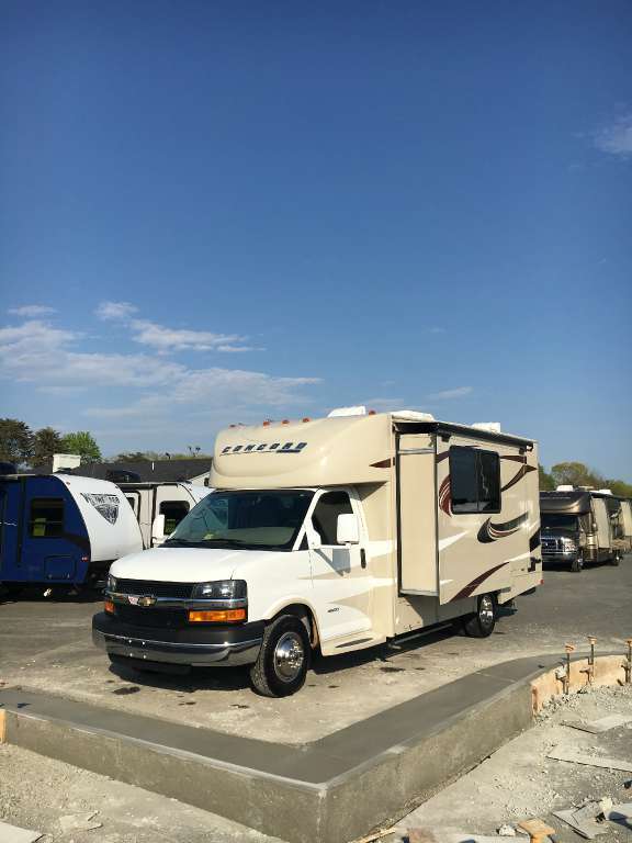 2014 Coachmen Concord 225LE