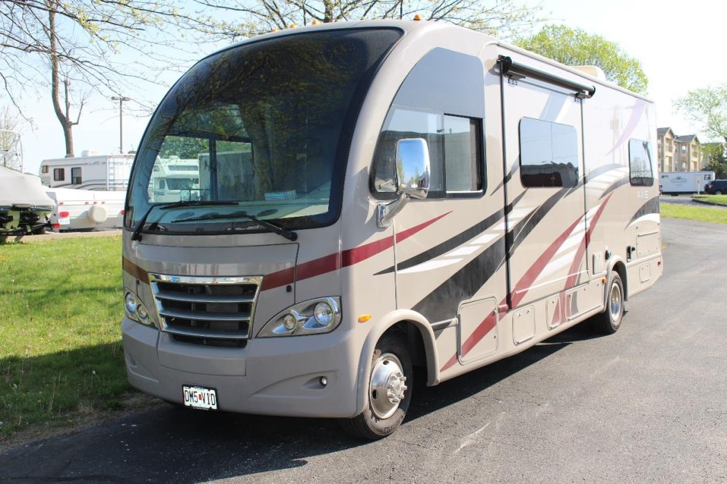 2015 Thor Motor Coach AXIS