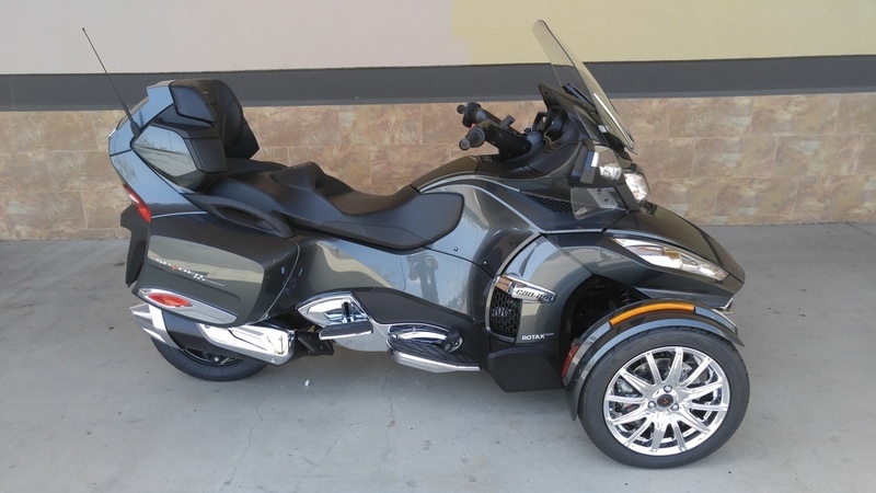 2017 Can-Am Spyder RT Limited 6-Speed Semi-Automatic (SE6)