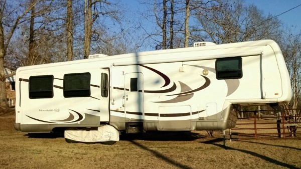 2004 Newmar MOUNTAIN AIRE 38