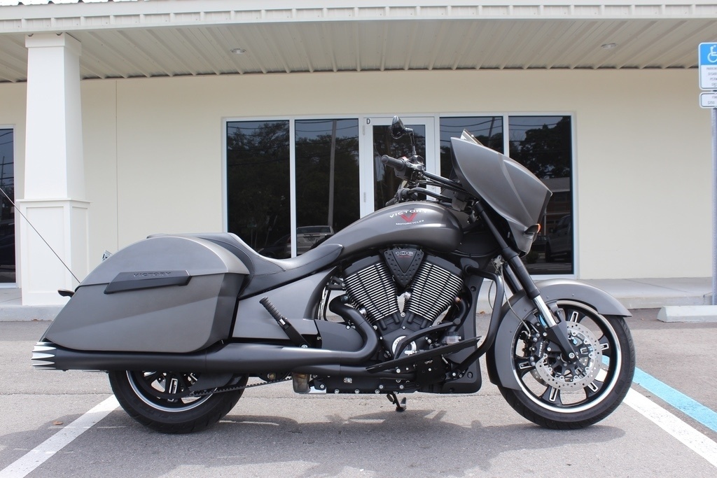 2014 Victory Cross Country Factory Custom Paint