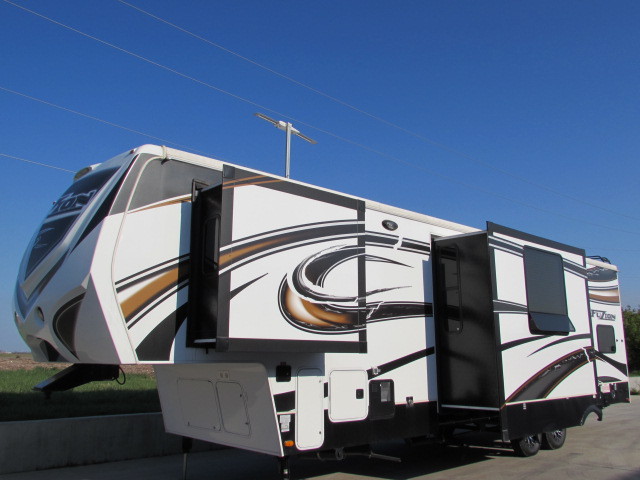 2013 Keystone RAPTOR 3712