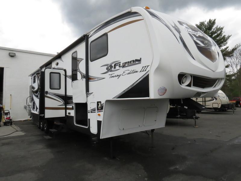 2011 Keystone Rv Fuzion 398