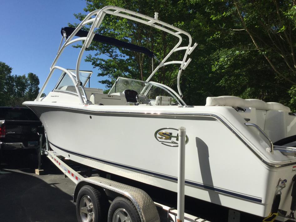 2015 Sea Hunt 235 Escape