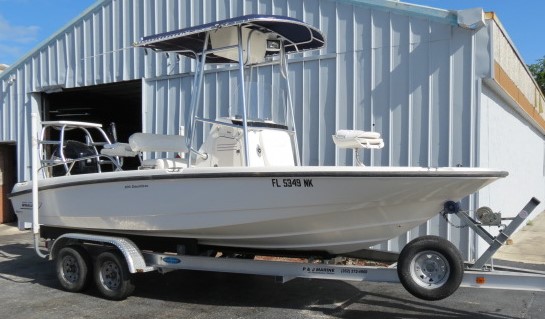 2007 Boston Whaler 200 Dauntless