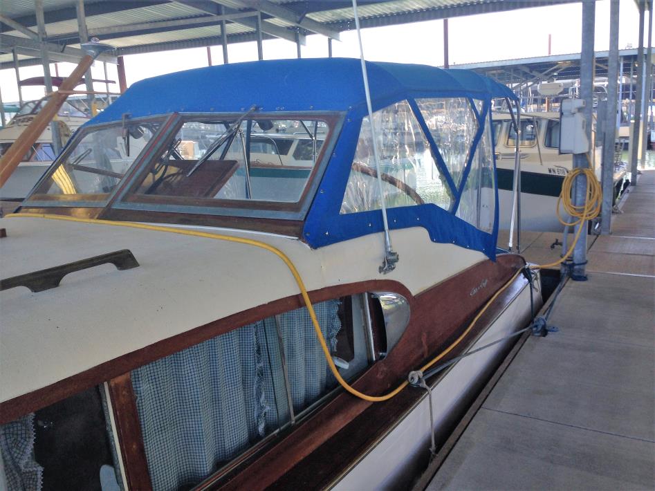 1956 Chris Craft CABIN CRUISER