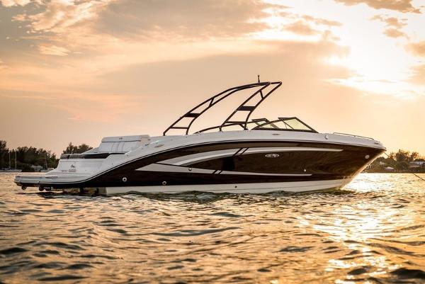 2016 Sea Ray 270 Sundeck