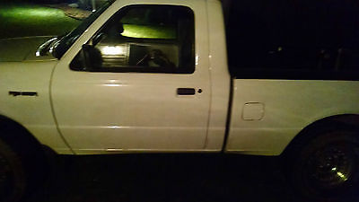 Ford : Ranger standard cab 2 door i have here a 2000 ford ranger with aftermarket rims and tires 6 cd changer