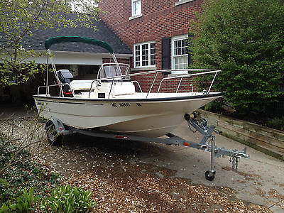 Boston Whaler 17' Montauk 2003