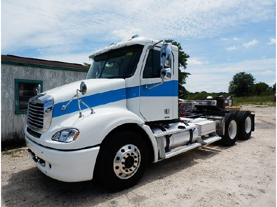 2005 FREIGHTLINER COLUMBIA CL11264ST