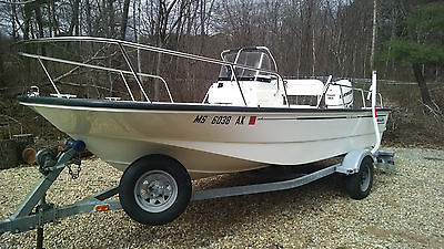 2006 BOSTON WHALER 17 MONTAUK WITH TRAILER, NAVIGATION, FISHING PACKAGE, EXTRAS