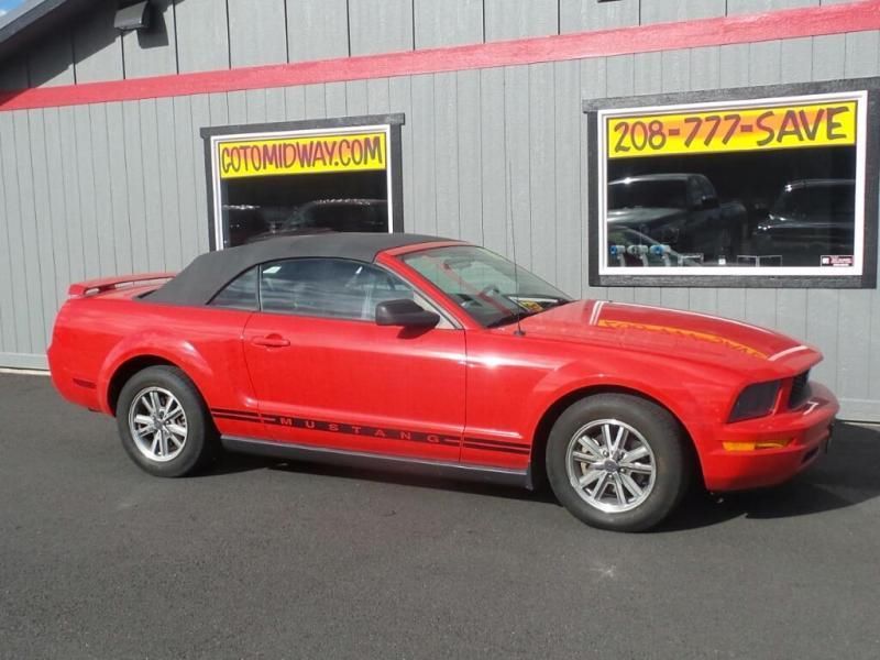 2005 Ford Mustang Base, 1
