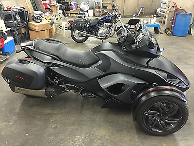 Can-Am : Spyder RS-S  2013 can am spyder rs s automatic