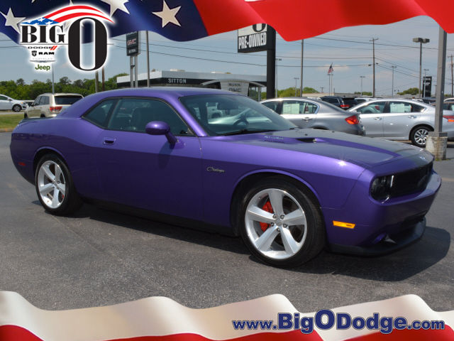 Dodge : Challenger SRT8 SRT8 Manual 6.1L ABS Brakes (4-Wheel) Air Conditioning - Front Engine Seats 2