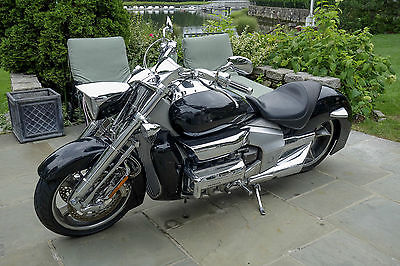 Honda : Valkyrie 2004 honda valkyrie rune with low mileage and good condition