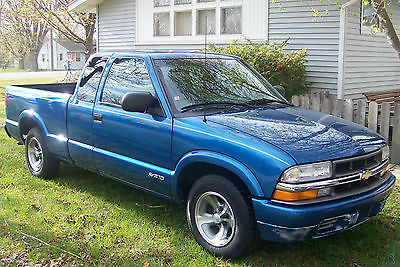 Chevrolet : S-10 LS 2001 chevy s 10 v 6 4.3 l 2 wd blue extended cab cd cassette bed liner 72000 miles