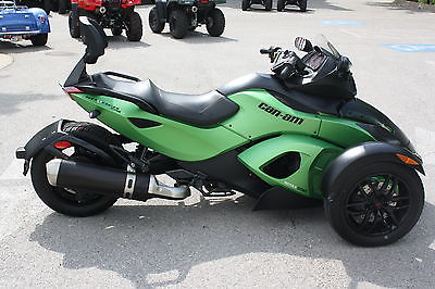 Can-Am : SPYDER RS 2012 roadster used green black