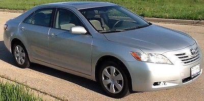 Toyota : Camry LE CLEAN IN & OUT! RUNS AND LOOKS GREAT! NICELY EQUIPPED! DON'T MISS THIS CAMRY!