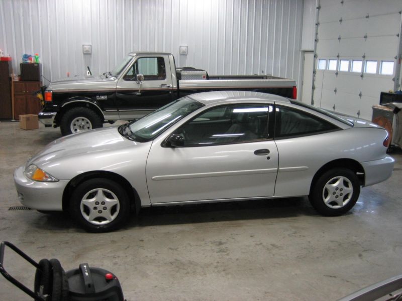 2001 CHEVY CAVALIER, 2DR, 1