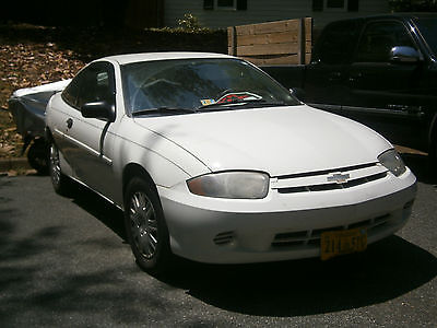 Chevrolet : Cavalier 2-door 2005 chevy cavalier 104 k miles white inspection passed 2 1015 new brakes fwd