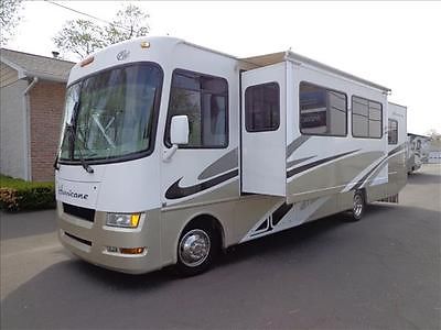 07 Four Winds Hurricane 33H Class A Motor Home. only 11500 miles!