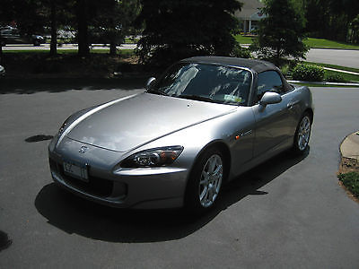 Honda : S2000 2 door convertable Limited edition-gray with Black on red interior