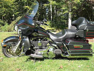 Harley-Davidson : Touring 2006 harley davidson ultra classic touring only 8400 miles xtras