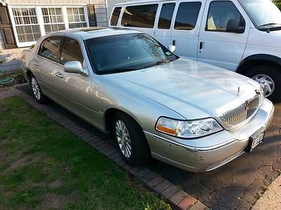 Lincoln : Town Car Ultimate Sedan 4-Door LINCOLN TOWN CAR ULTIMATE UNDER 20K MILES! 2004, LUXURY, LOADED EX COND!