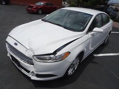 Ford : Fusion SE 2014 ford fusion se repairable salvage wrecked damaged project rebuilder save