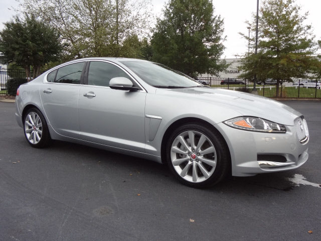 Jaguar : XF 3.0 XF 3.0 AWD  Portfolio and Premium Packages Certified